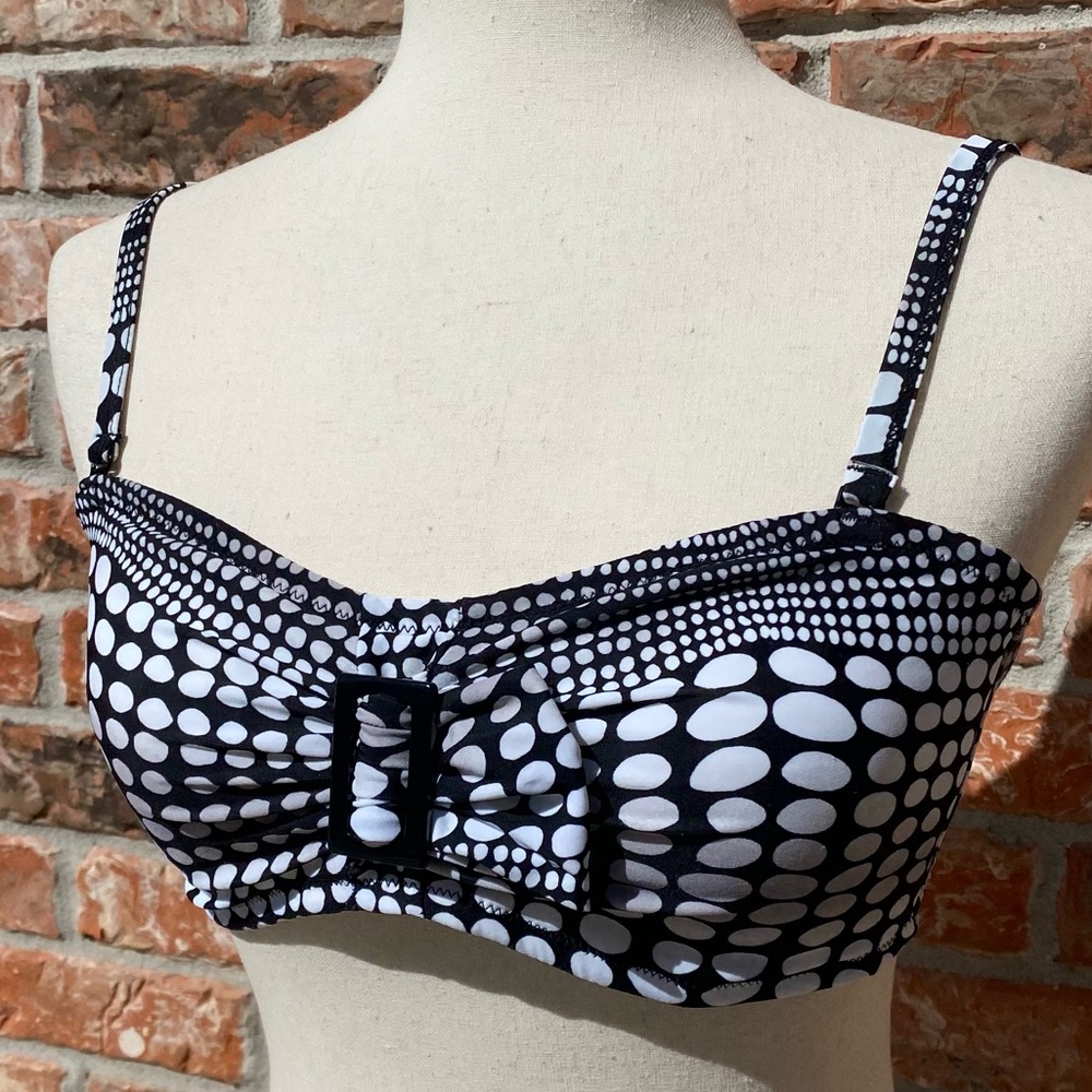 Beach Couture black/white polka dot bikini top / size 12 / Excellent condition